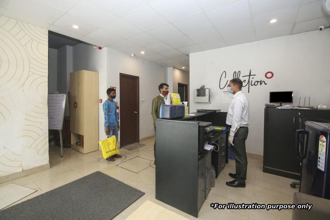 Collection O 76248 D Crown Hotel 3*