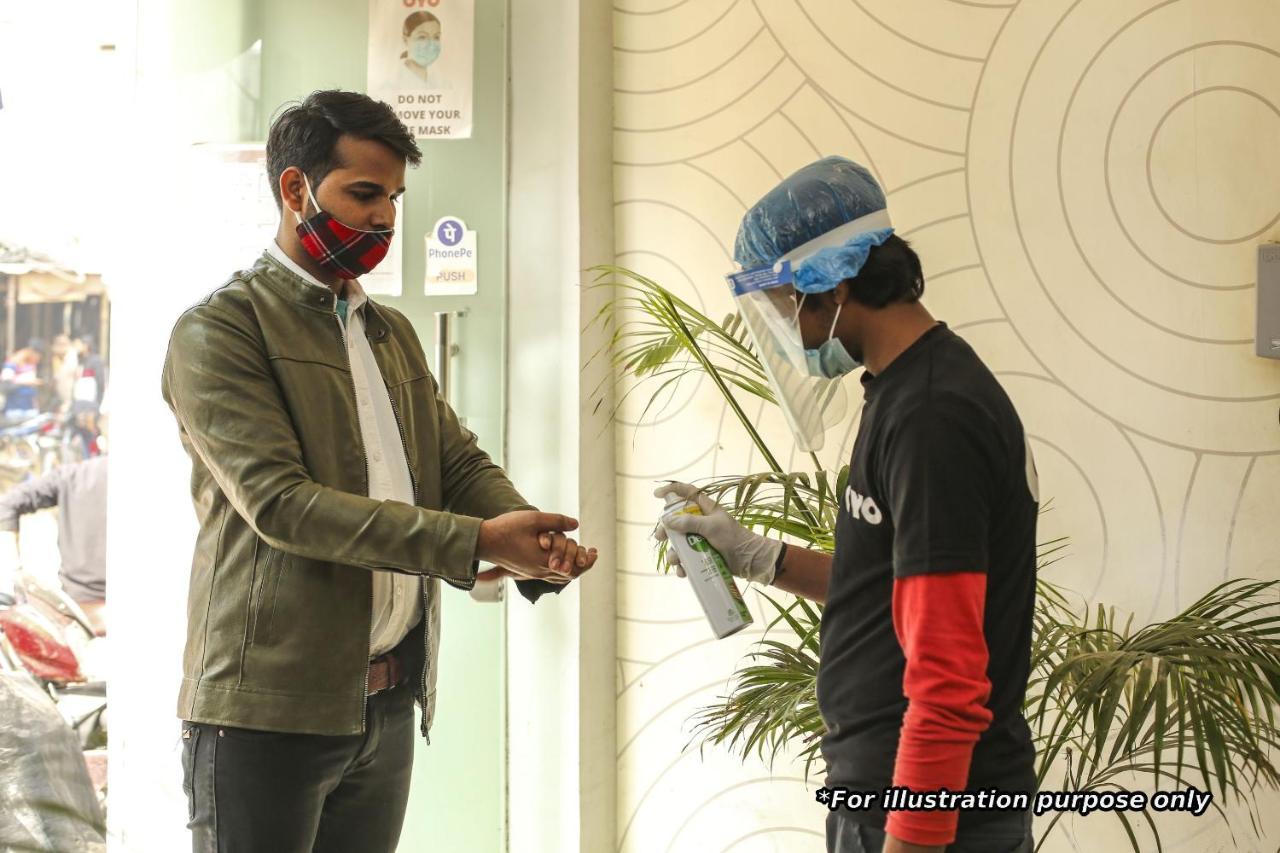 Collection O 76248 D Crown Hotel New Delhi